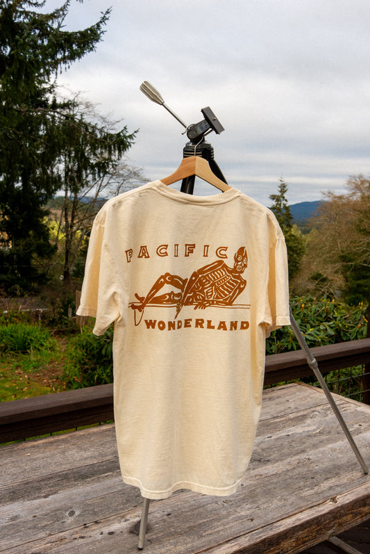 Pacific wonderland/ light brown on ivory